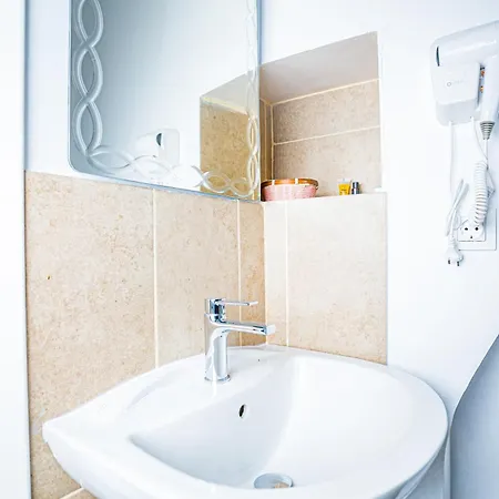 Kali Strata 1 - Downtown Apartmán